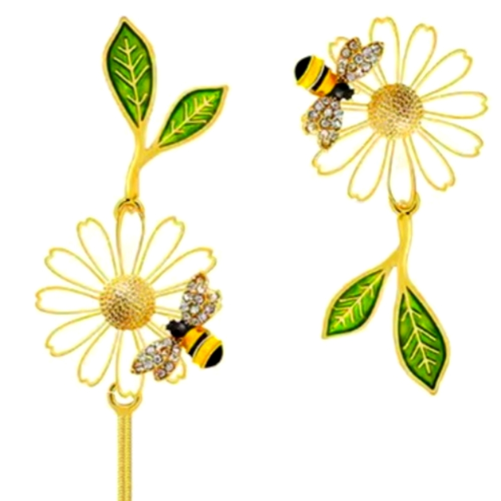 Adorable daisy & bee post earrings